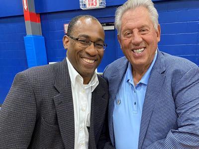 Chris Rice got his chance to meet John Maxwell and post on his Twitter account. (Source: Twitter) 